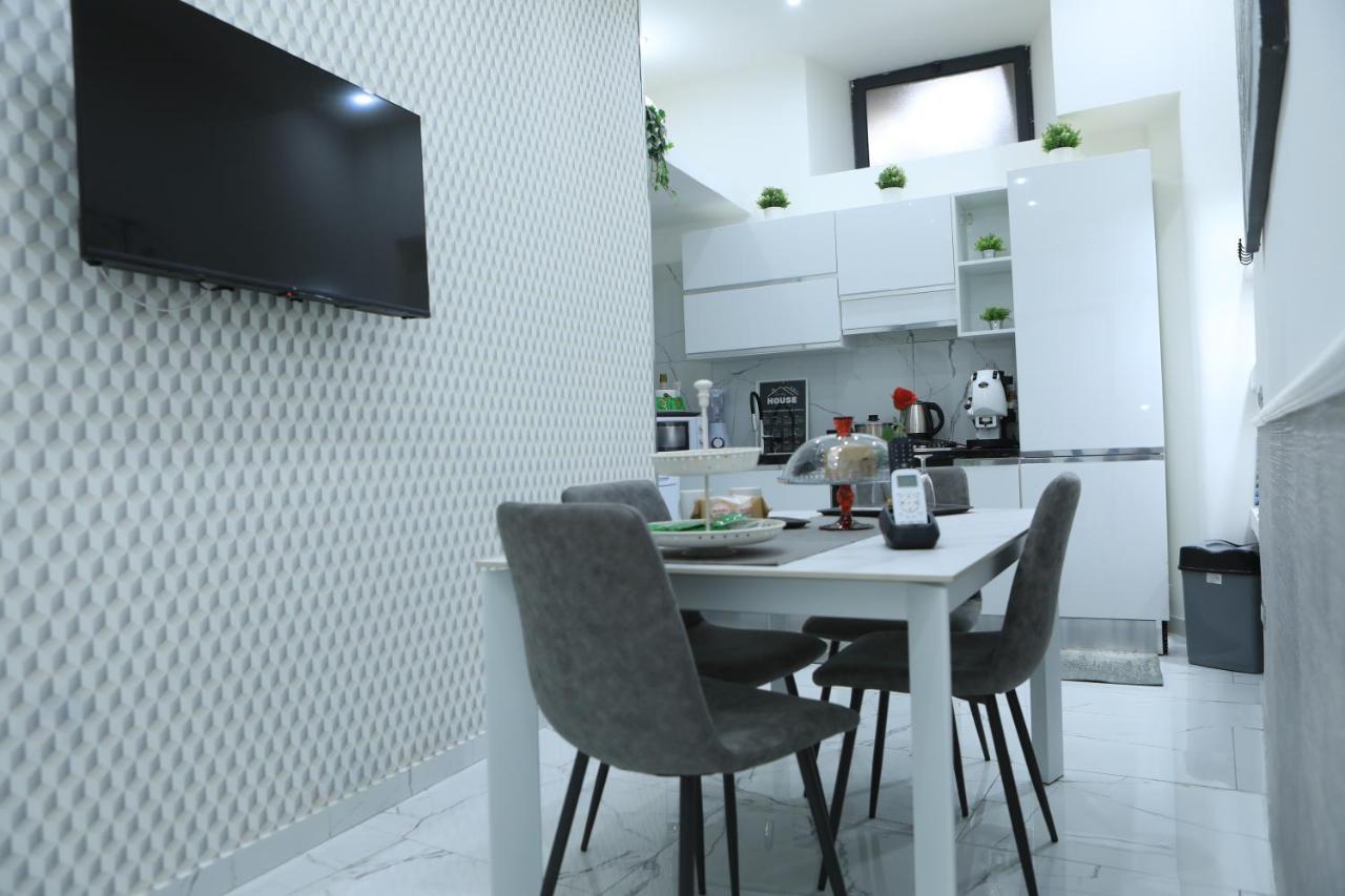 Santi House Apartment Катания Екстериор снимка