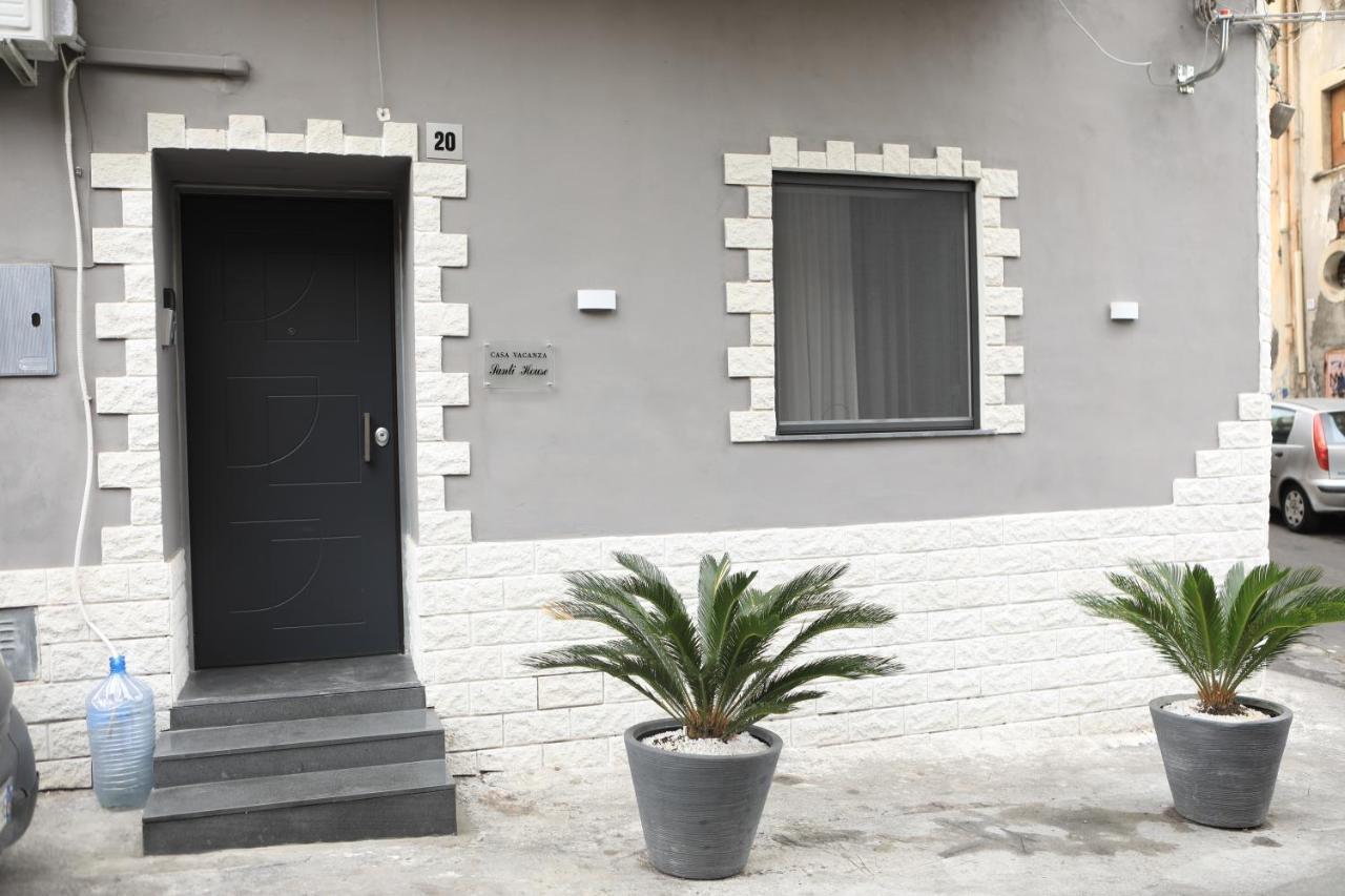 Santi House Apartment Катания Екстериор снимка
