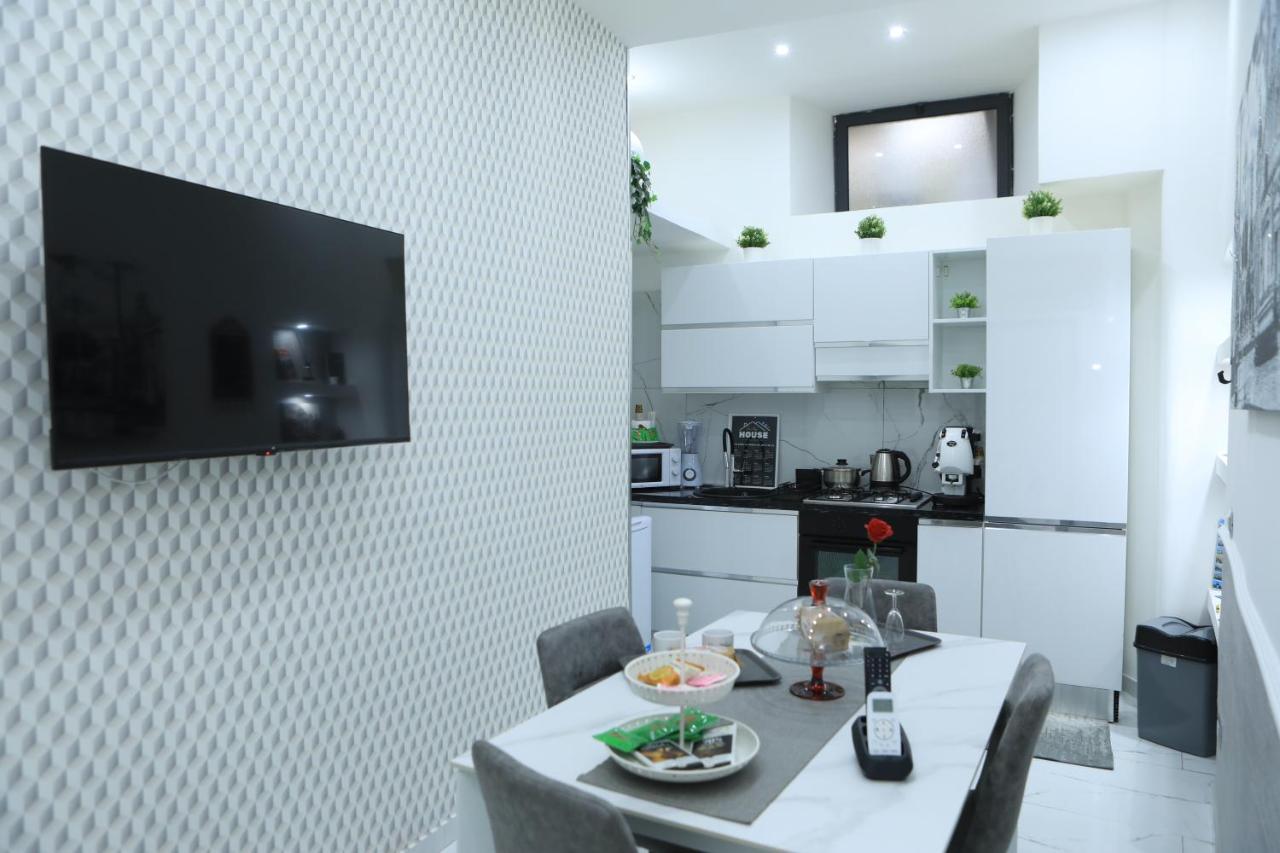 Santi House Apartment Катания Екстериор снимка