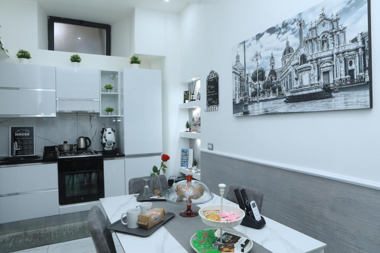 Santi House Apartment Катания Екстериор снимка